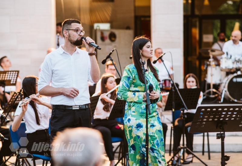 Ljetni rođendanski koncert: Divna večer u Mostaru posvećena glazbenim velikanima