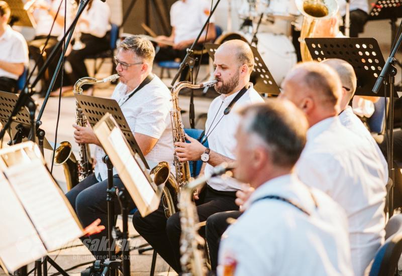 Ljetni rođendanski koncert: Divna večer u Mostaru posvećena glazbenim velikanima