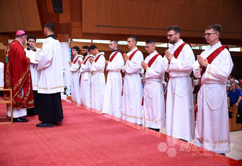 FOTO Hercegovina dobila 8 novih svećenika