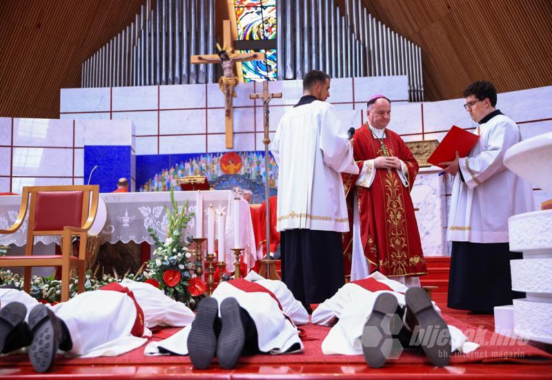 FOTO Hercegovina dobila 8 novih svećenika