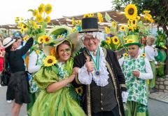 FOTO: Održan prvi Međunarodni ljetni turistički karneval u Neumu