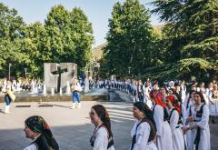 FOTO Smotra izvornog folklora Hrvata u BiH: U Mostaru prikazana raskoš nošnji, plesova, glazbe i običaja 