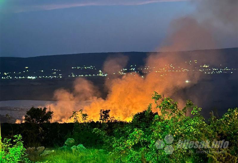 Noć na terenu: Požar na Kozicama zahvatio i susjedna mjesta  