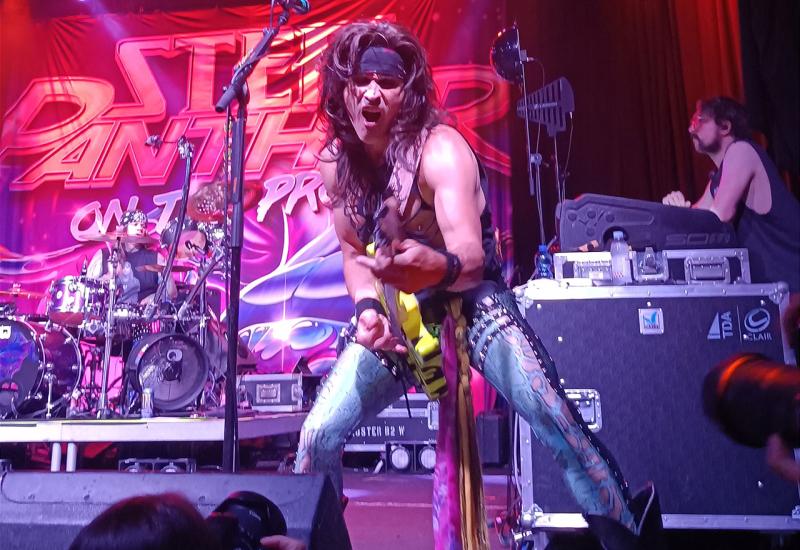 Steel Panther u Zagrebu - Panterina čelična rika orila se Zagrebom: Steel Panther sinoć zapalio Tvornicu Kulture!