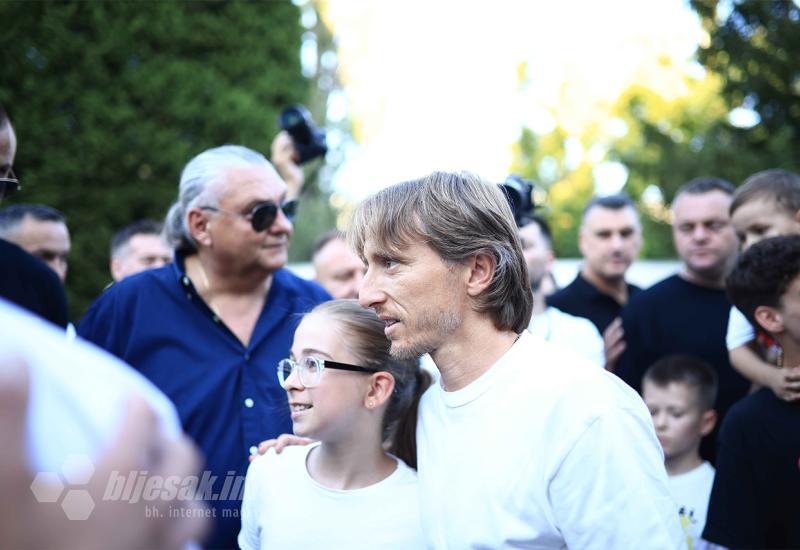 VIDEO /FOTO Luka Modrić u Mostaru izazvao opću euforiju