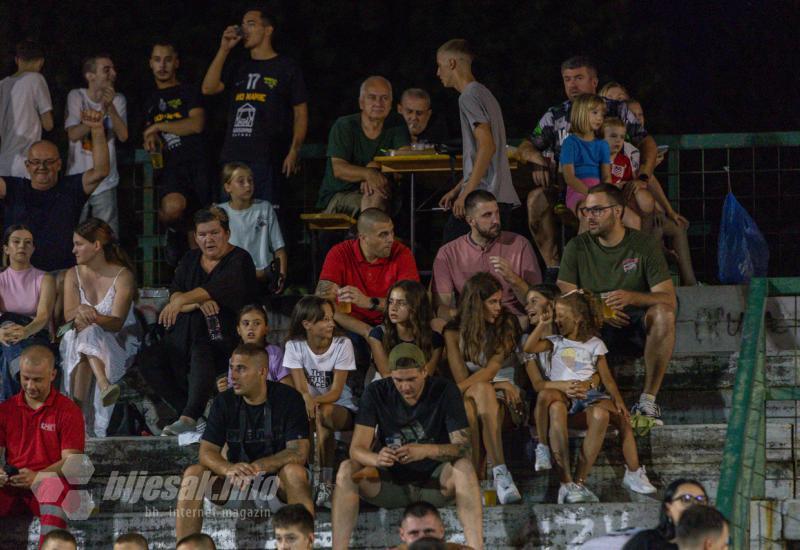 Turnir Ulica protiv ulice u Ilićima - FOTO | Turnir u Ilićima: Tadinovac nakon žestoke borbe donio pehar u svoju ulicu