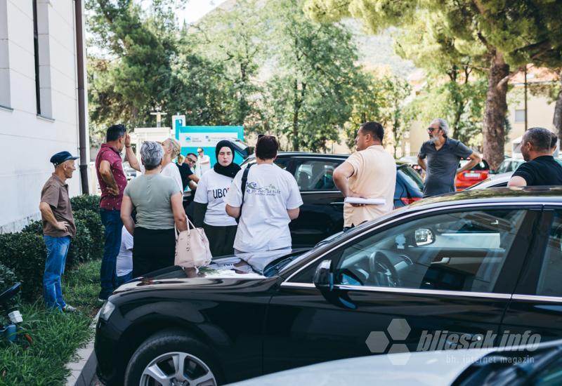 VIDEO Nakon ''teških riječi'' prekinuta Javna rasprava o deponiji Uborak; Izveden i eksperiment