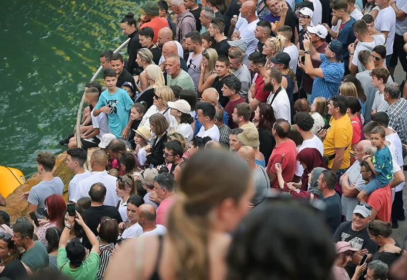 Bliži se ljetni spektakl s Vodopada na rijeci Plivi 