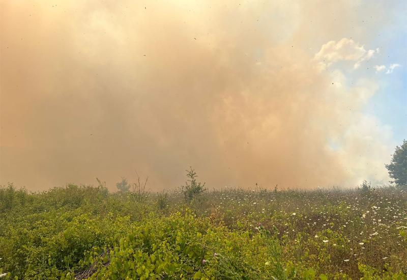 Veliki požar kraj Gruda | Foto: Grude Online - Ugašen veliki požar kraj Gruda