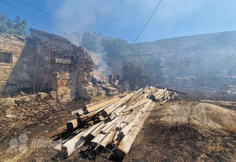 Posljedice požara u Dolini Sunca - Mostar: Ugašen požar u Dolini Sunca