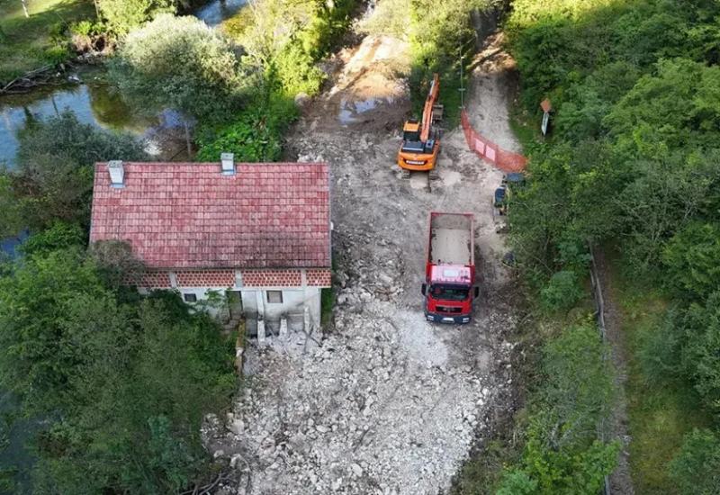 Obustavljena gradnja na Uni