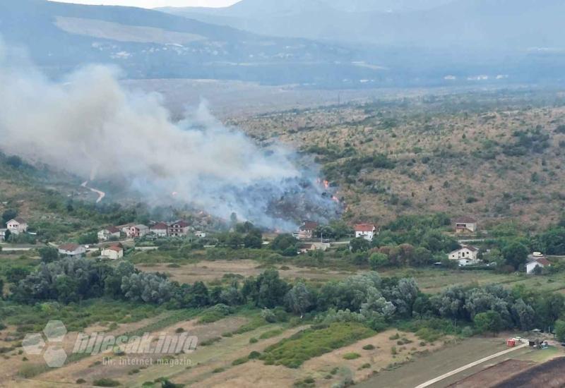 Ljubuški  - aktivan veliki požar, sve snage na terenu