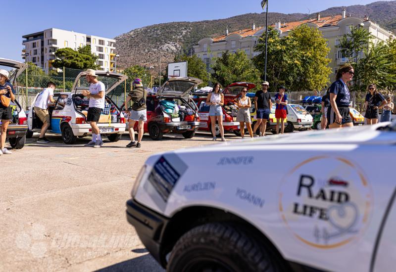 S 25 Peugeota 205 kroz Europu - stali u Mostaru i posjetili Los Rosales