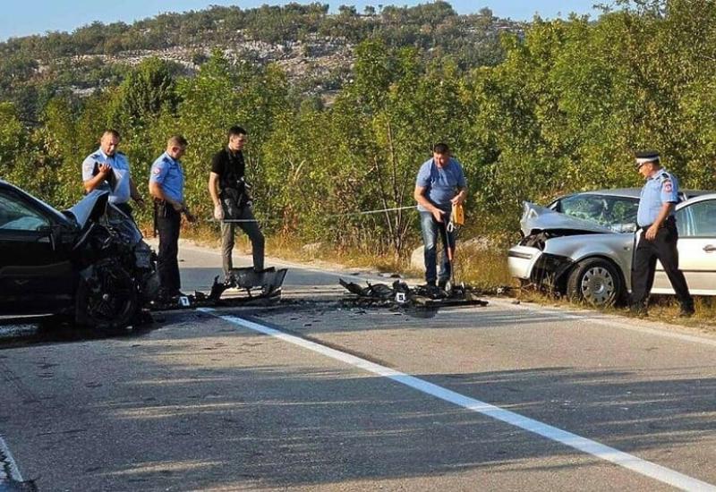 Sudar kod Bileće - Jedna osoba poginula u frontalnom sudaru automobila kod Bileće