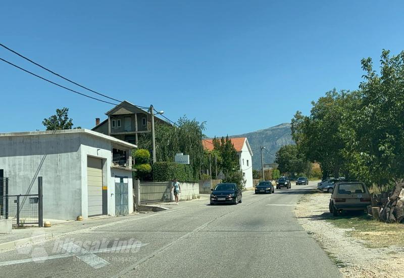 Mostar: Na manje od 3 kilometra, 44 puta prerezana cesta