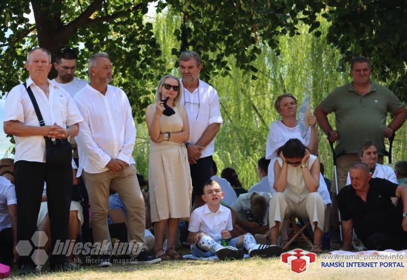 FOTO/VIDEO | Na Šćitu pred velikim brojem vjernika proslavljena Velika Gospa