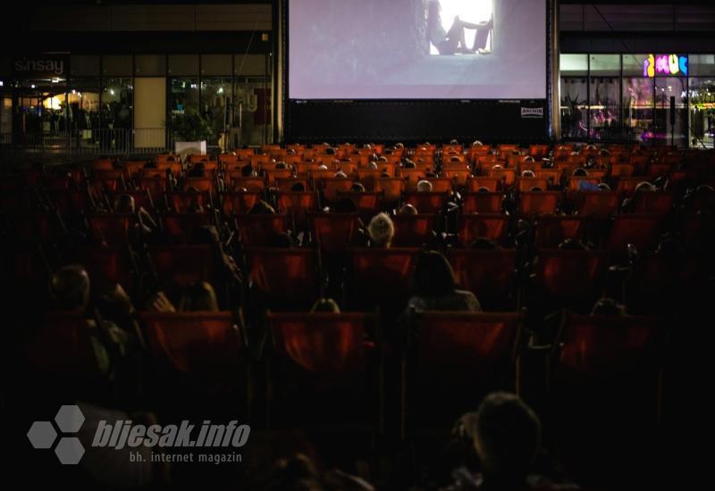 Sarajevo Film Festival otvoren u Mostaru: Pogledajte fotke s crvenog tepiha