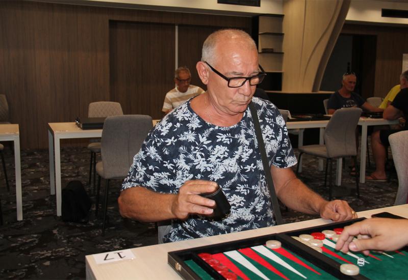 U Mostar, održano Prvo državno pojedinačno prvenstvo u backgammonu  - U Mostaru se održalo prvenstvo u backgammonu, pobjednik Omer Dervišbegović