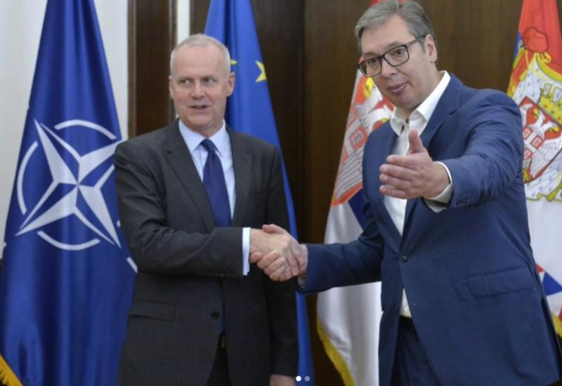 Vučić s dužnosnikom NATO-a - Zabrinut zbog Kosova