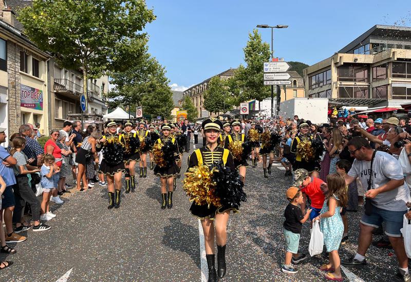 Mostarske mažoretkinje sudjelovale na turneji u Francuskoj