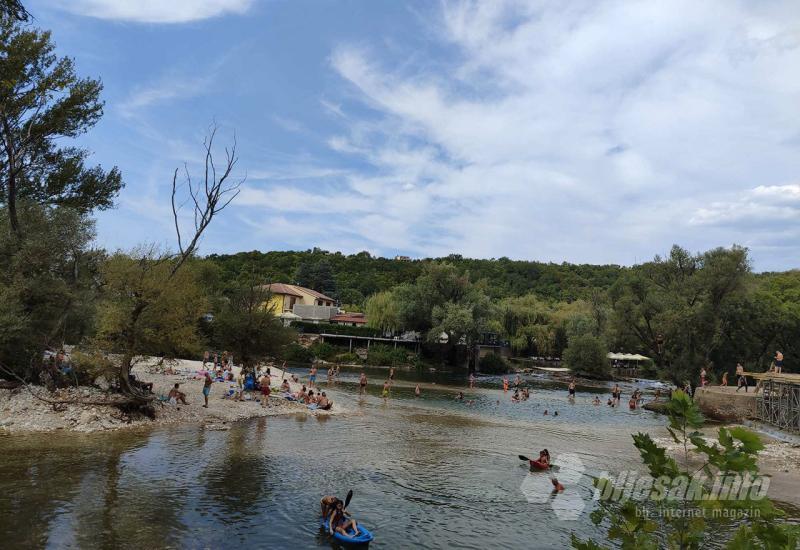 Nedjelja na kupalištu Buna: Radovi ne ometaju kupače