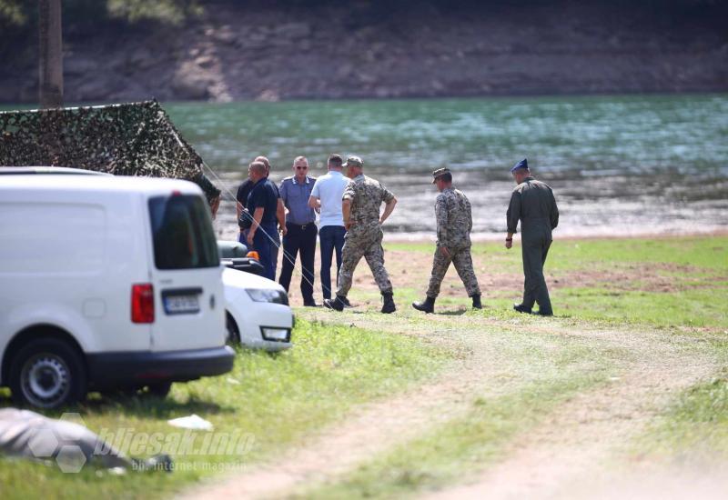 Specijalna jedinica FUP-a locirala helikopter u Jablaničkom jezeru