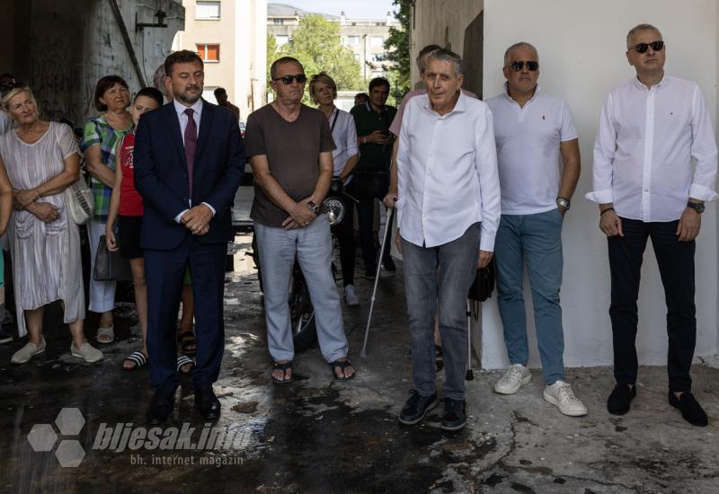 Spomenik jednom sjećanju: "Za što su poginuli, za koga?"