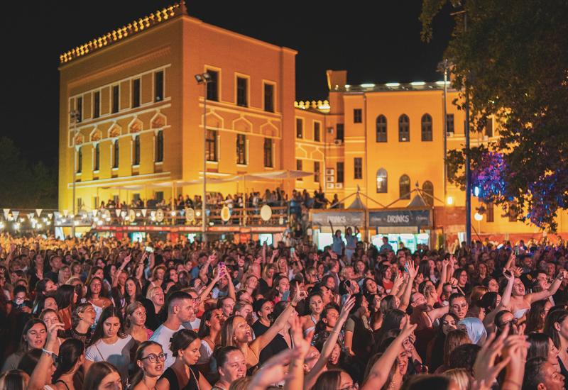 Adi Šoše napravio spektakl na Moba Street Food Festivalu