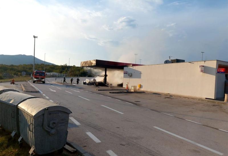 Jedna osoba poginula u požaru na benzinskoj pumpi kod Splita