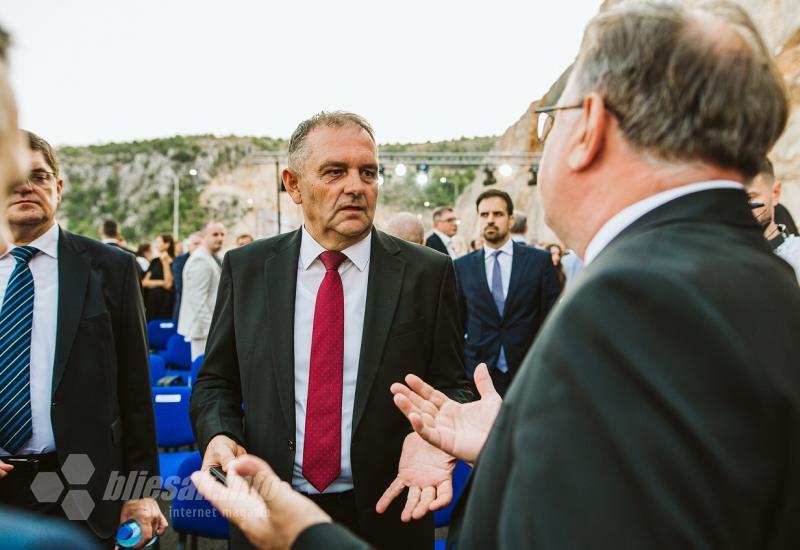 FOTO | Na otvaranju mosta ''Hercegovina'' političari, direktori, zastupnici...