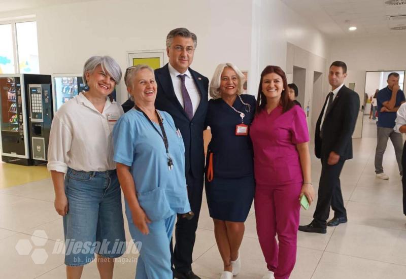 Plenković posjetio pedijatriju