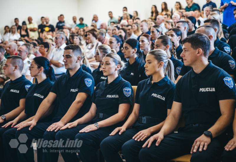 FOTO GALERIJA | Prisegnuli novi policajci i policajke u HNŽ-u