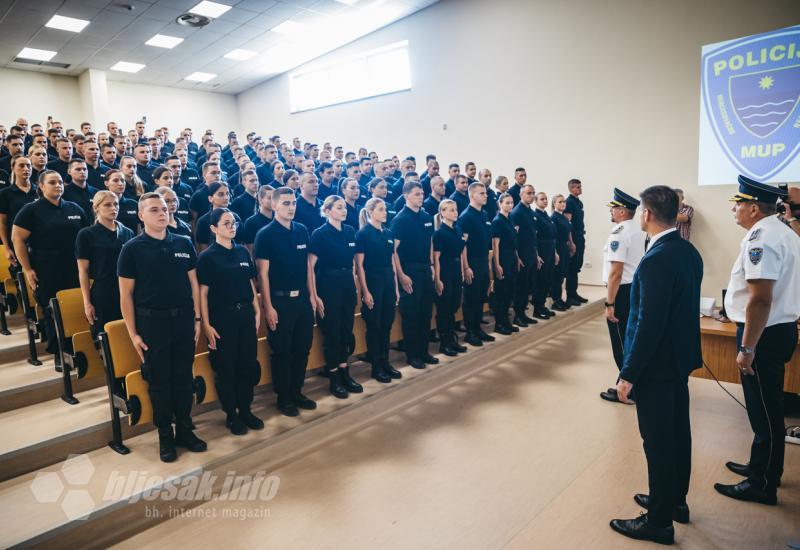 FOTO GALERIJA | Prisegnuli novi policajci i policajke u HNŽ-u