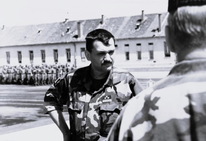 Hrvatski general Željko Dvekar - Preminuo hrvatski general Željko Dvekar