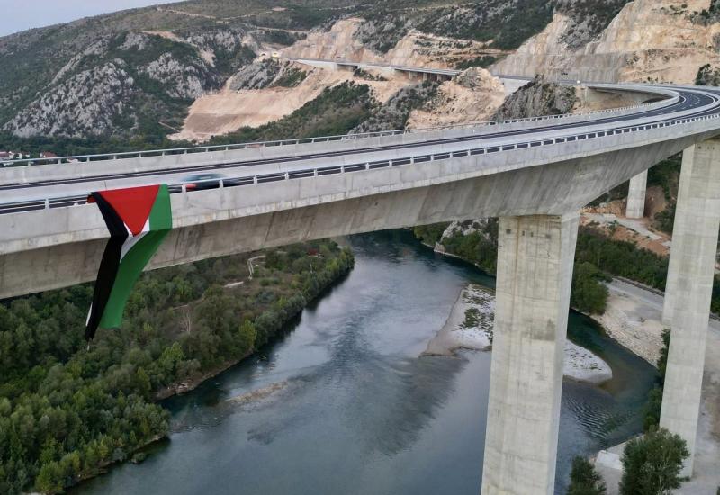 FOTO | Na mostu ''Hercegovina'' osvanula zastava Palestine