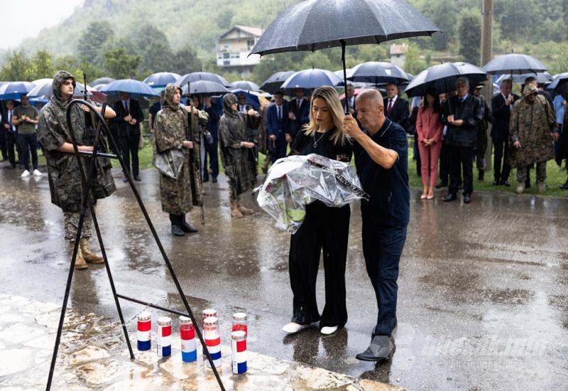  31. godišnjica zločina nad hrvatskim civilima u selu Grabovica - FOTO Zločin u Grabovici: Godišnjice se broje, pomaka u olakšanju boli nema