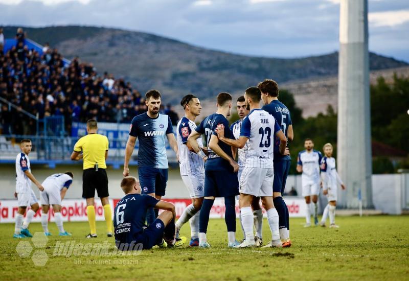 FOTO | Željezničar ostavio GOŠK na nuli: Domaćin dobio crveni u osmoj minuti