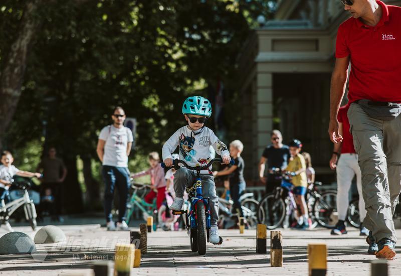 Mostarska biciklijada nije razočarala: Pridružio se i veliki broj djece 