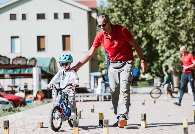 Mostarska biciklijada nije razočarala: Pridružio se i veliki broj djece 