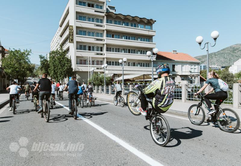 Mostarska biciklijada nije razočarala: Pridružio se i veliki broj djece 