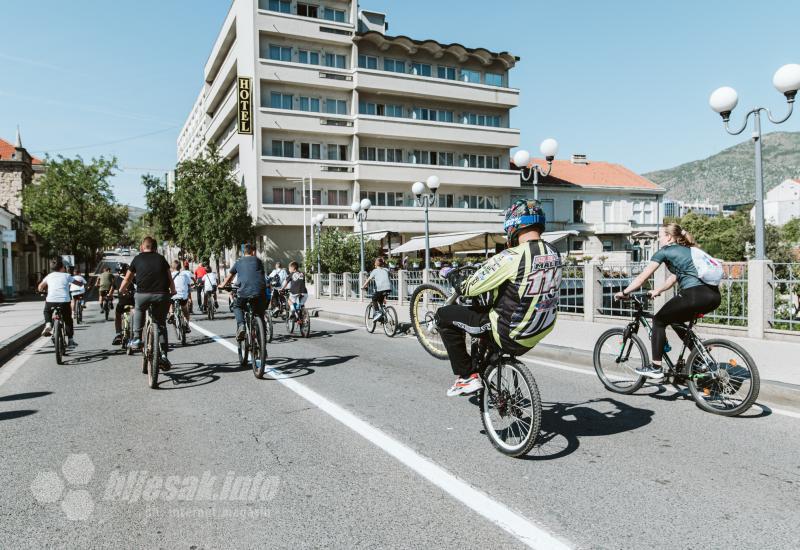 Mostarska biciklijada nije razočarala: Pridružio se i veliki broj djece 