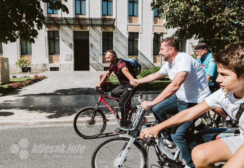 Mostarska biciklijada nije razočarala: Pridružio se i veliki broj djece 