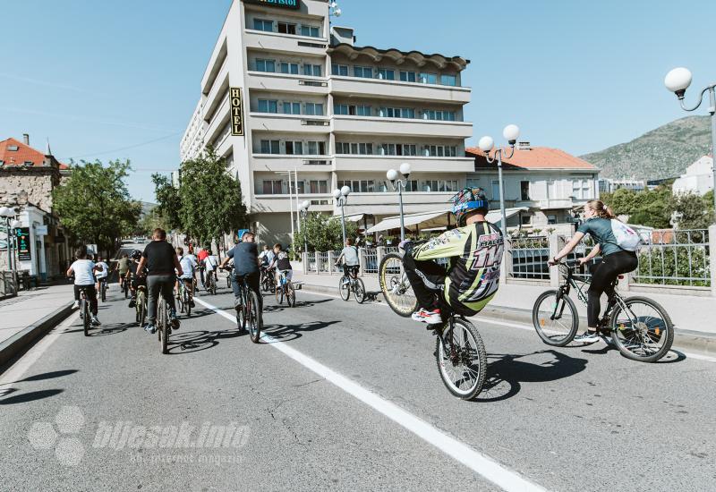 Mostarska biciklijada nije razočarala: Pridružio se i veliki broj djece 