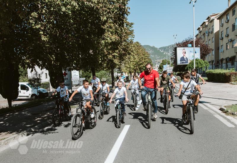 Mostarska biciklijada nije razočarala: Pridružio se i veliki broj djece 