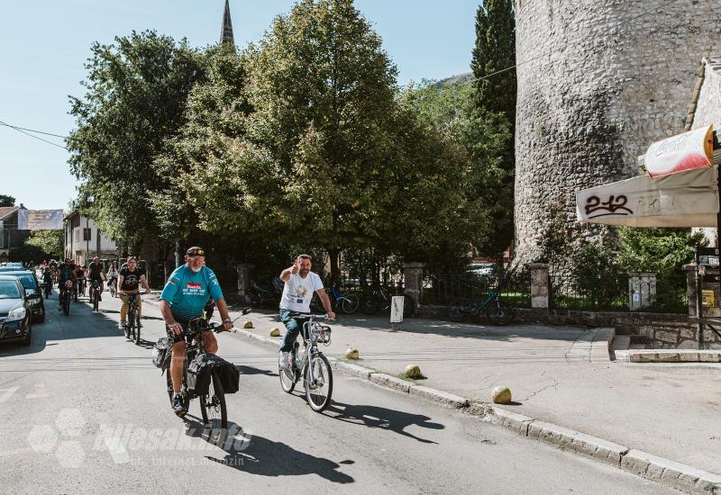 Mostarska biciklijada nije razočarala: Pridružio se i veliki broj djece 