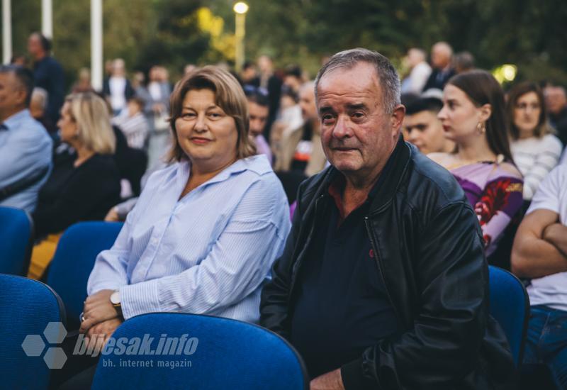 FOTO | Tamburaški orkestar Mostar poklonio sugrađanima koncert za pamćenje