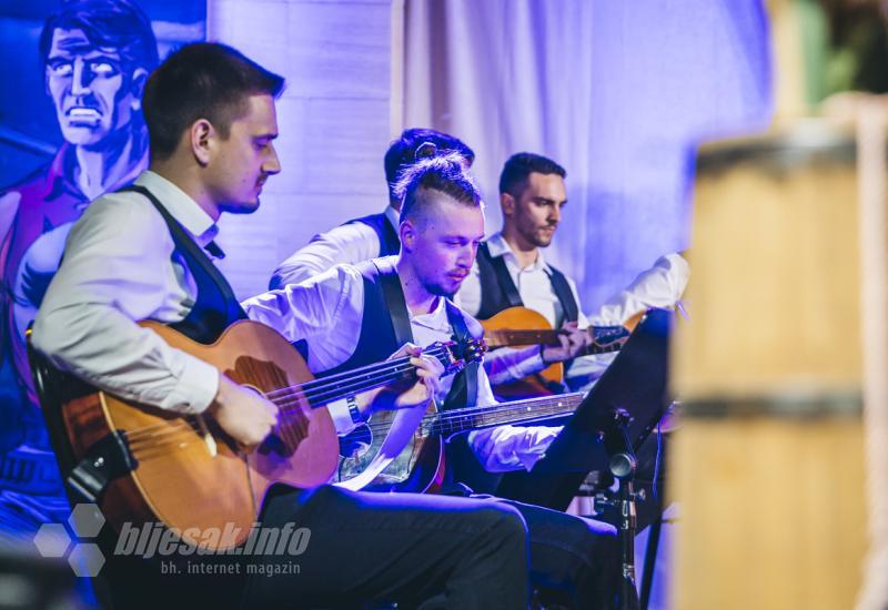 FOTO | Tamburaški orkestar Mostar poklonio sugrađanima koncert za pamćenje