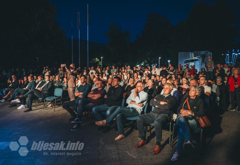 FOTO | Tamburaški orkestar Mostar poklonio sugrađanima koncert za pamćenje