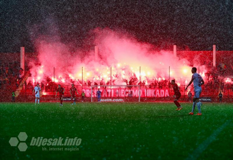 Kiša pokvarila derbi: Zrinjski slavio na potopljenom Veležovom terenu