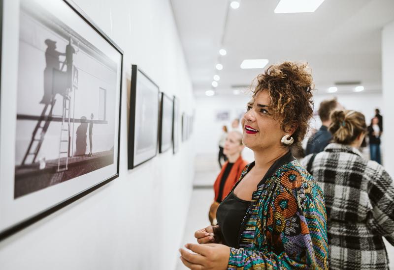 Fotoklub Mostar organizirao izložbu fotografija Mary Crnković Pilaš